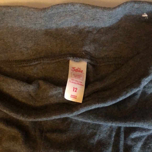 Capris - Picture 2 of 4